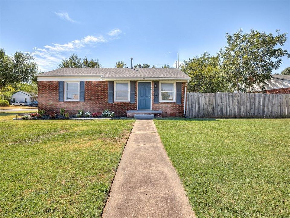 1st image of 100 W Myrtle Dr