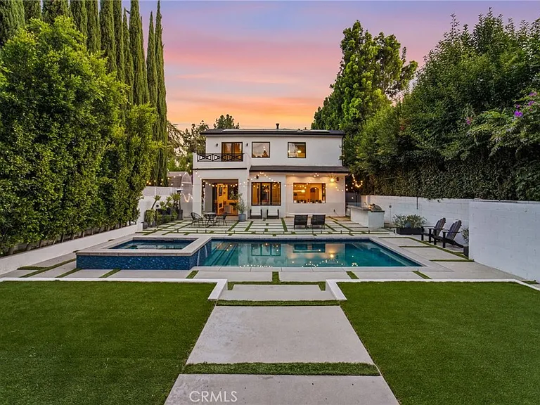 13135 Chandler Blvd — Photo 4