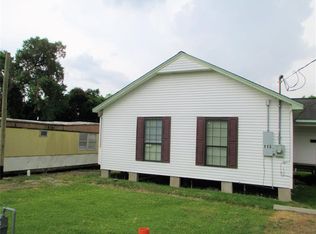 115 Riverside St, Highlands, TX 77562