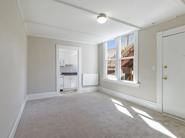 1530 Minturn St - Studio | 1 bath | Lower rear unit — Photo 2