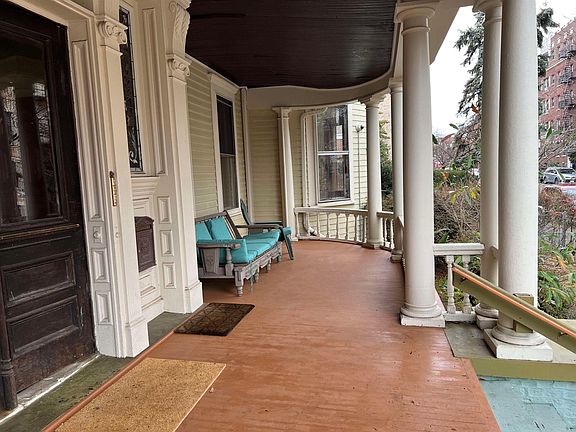3rd image of 7 Kensington Ave