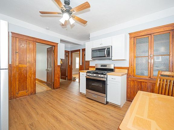 Brand new gas stove, microwave, fridge, heat system and cabinets.