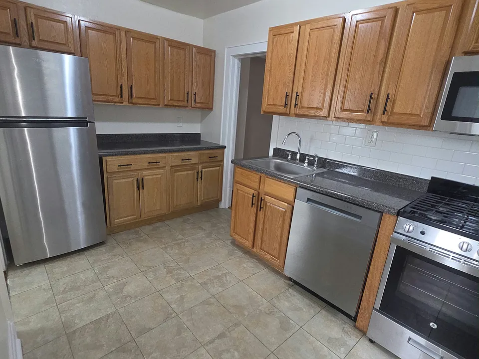 99 Theodore Fremd Ave #1L