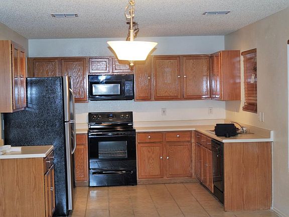 Large walk in Kitchen