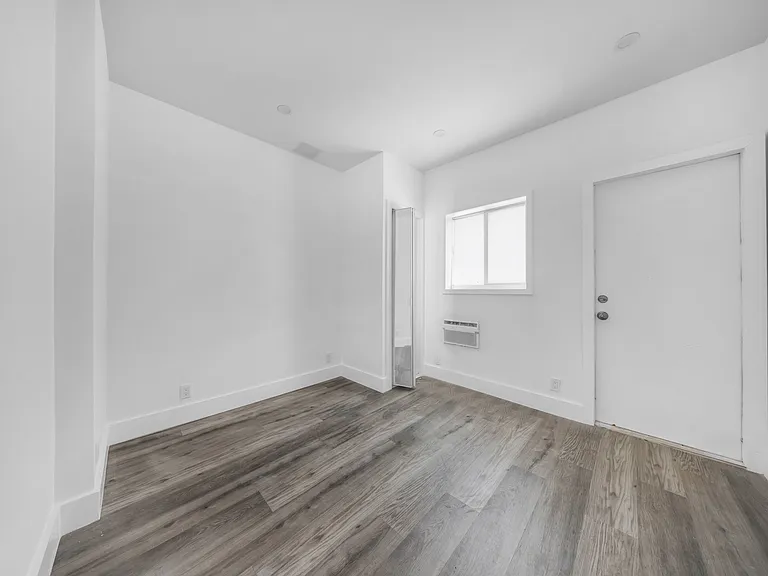 6844 Abbott Ave — Photo 33