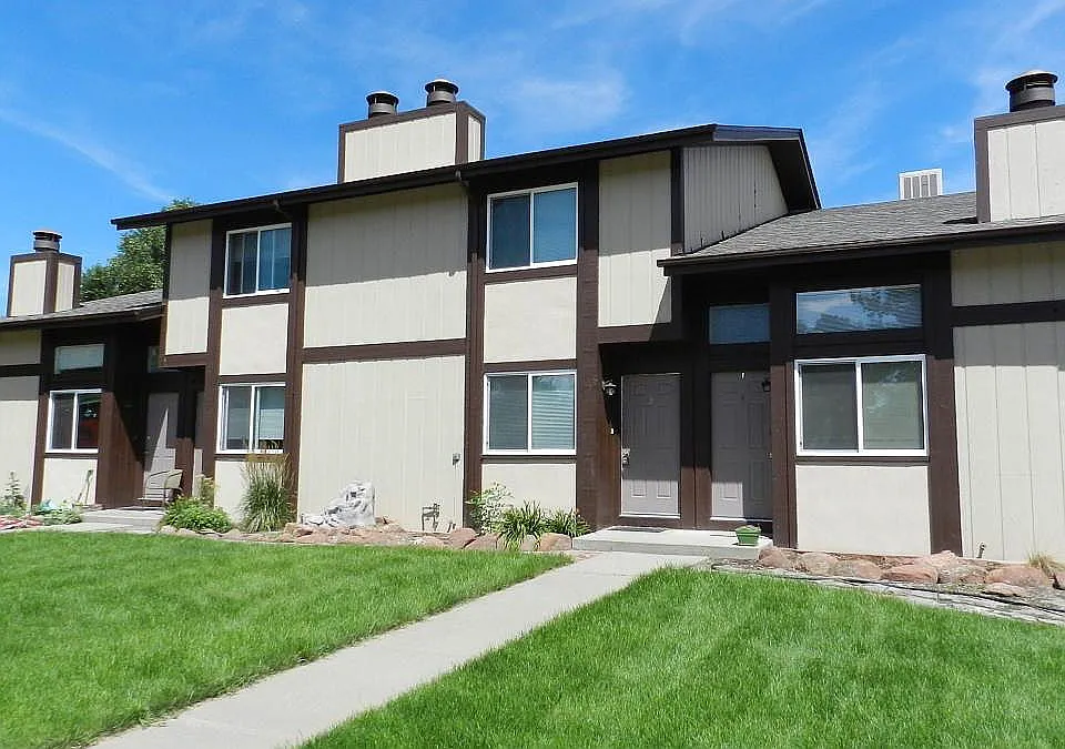 1702 Cambridge Dr #2