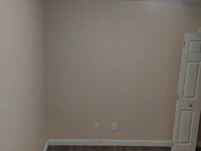 52 Westwood Dr #5 — Photo 9