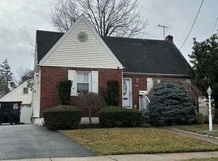 80 Terrace St, Bergenfield, NJ 07621