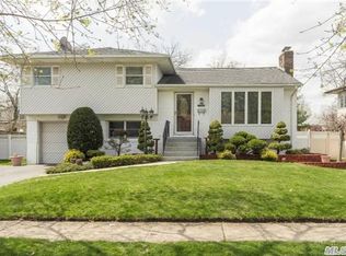 1764 White St, Bellmore, NY 11710