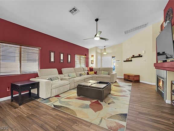 4th image of 86 Harbor Coast St