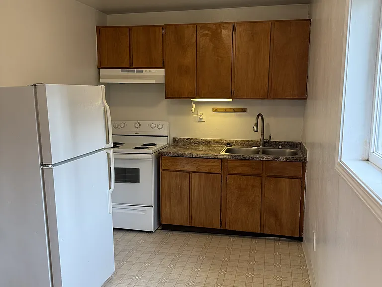 2763 Mack Blvd #2 — Photo 4