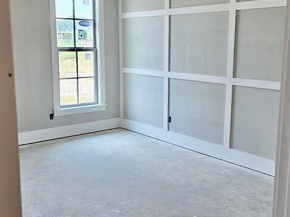 5th image of 4823 Parish Row