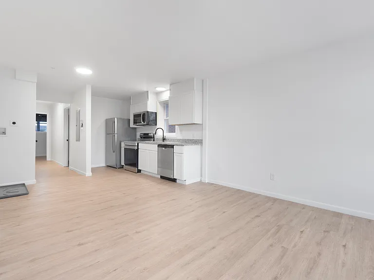 26 S Mulberry St #2R — Photo 1