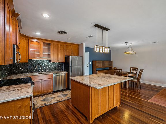 5th image of 221 N Kenilworth Ave APT 513