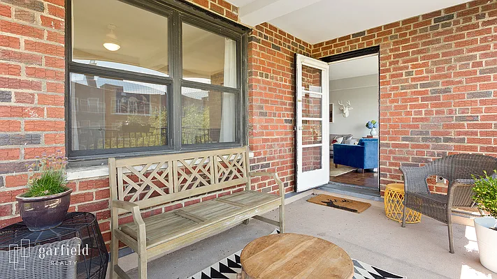 Sold by Garfield Realty  | media 5