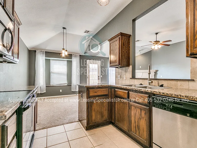 200 Tecumseh Meadows Dr — Photo 21