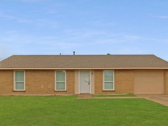 3rd image of 2114 Sunset Dr