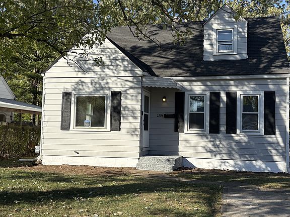 3rd image of 2504 Vendome Dr