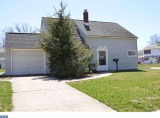 16 Northcourt Ln, Levittown, PA