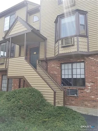 8 Oakwood Ave #C5 Photo 1