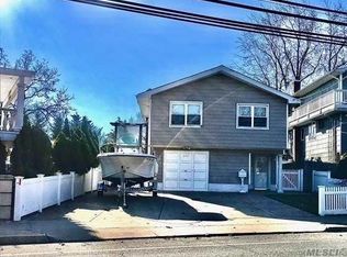 326 Bayville Ave, Bayville, NY 11709