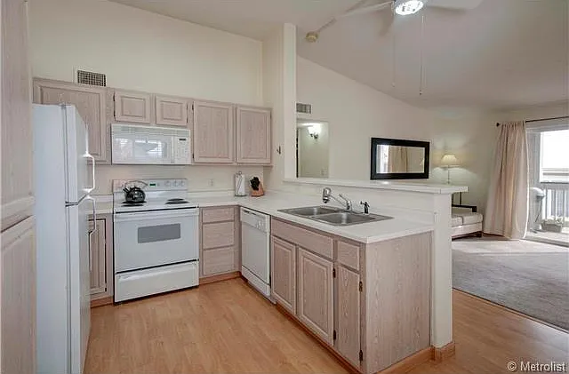 1196 Opal St #202 — Photo 7