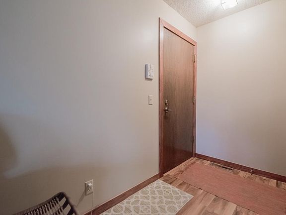 4th image of 7 Fox Ridge Ct APT C
