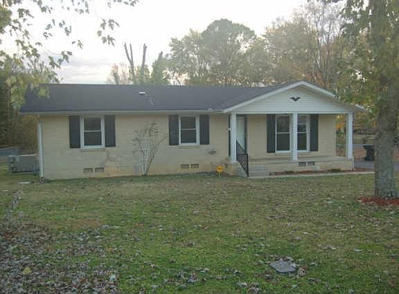 2nd image of 1207 Greenhill St
