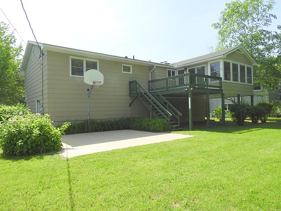4th image of 61 Cogan Ave