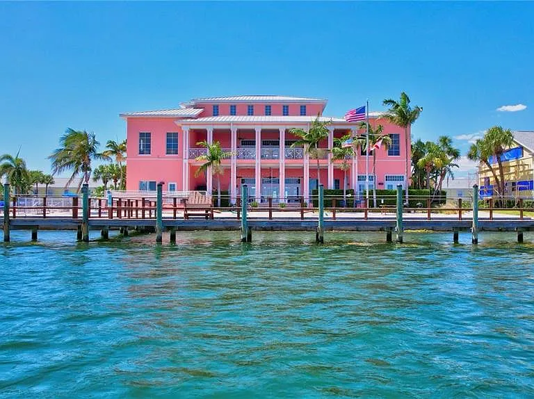 201 Pompano Dr SE #C — Photo 70