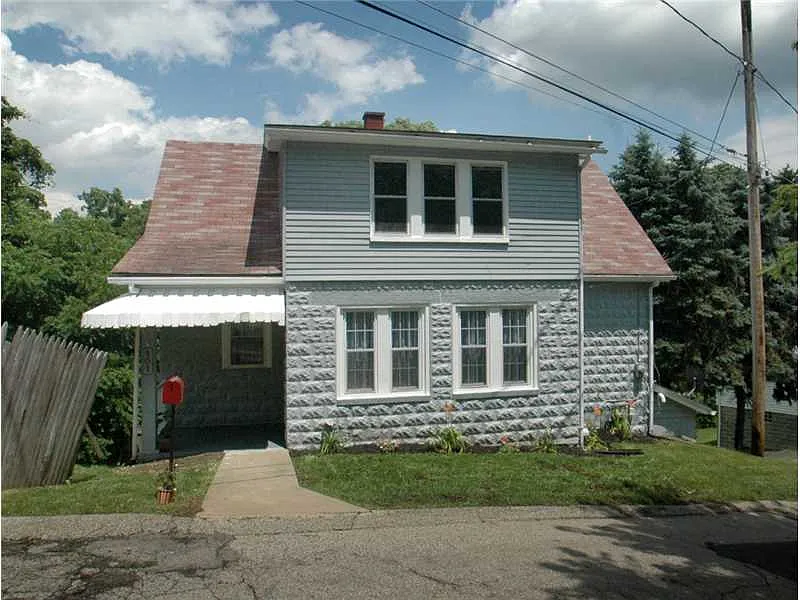 401 Short St photo 1