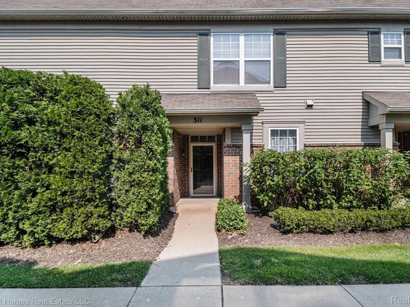 311 Wright St, Wixom, MI 48393