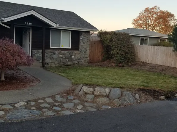 2820 Redwood Ave, Grants Pass, OR 97527