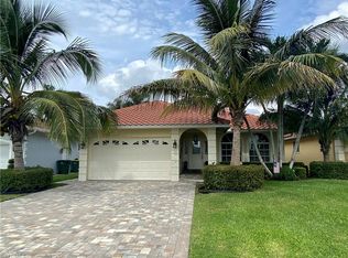 515 99th Ave N, Naples, FL 34108