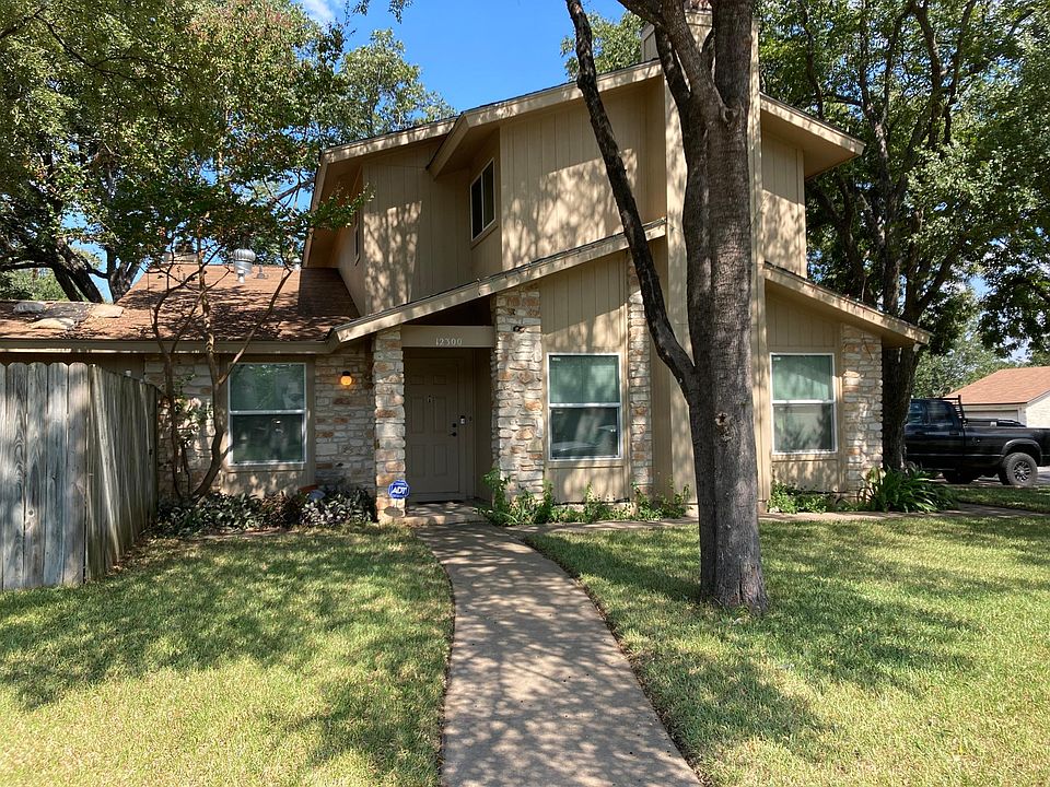 Front of duplex