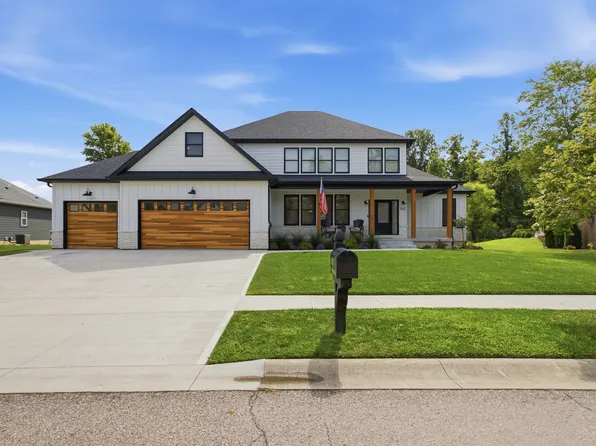 1913 Deer Creek Cir, Columbus, IN 47201
