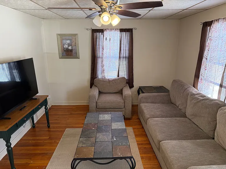 307 S Van Doren St — Photo 1