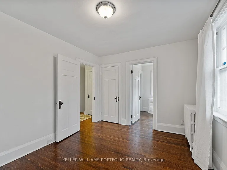 145 Glengrove Ave W — Photo 27