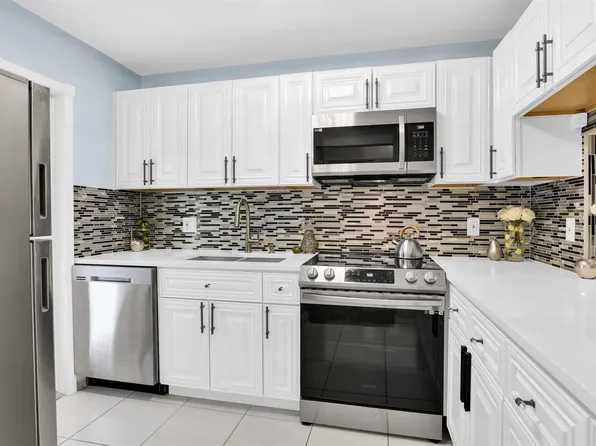 1951 NE 39th Street #243, Lighthouse Point, FL 33064
