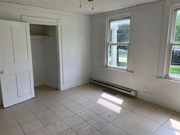 5th image of 419 S Chestnut St #1