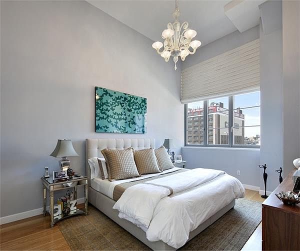 1st image of 2728 Thomson Ave