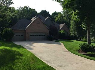 3120 Mingo Ln, Springfield, OH 45502