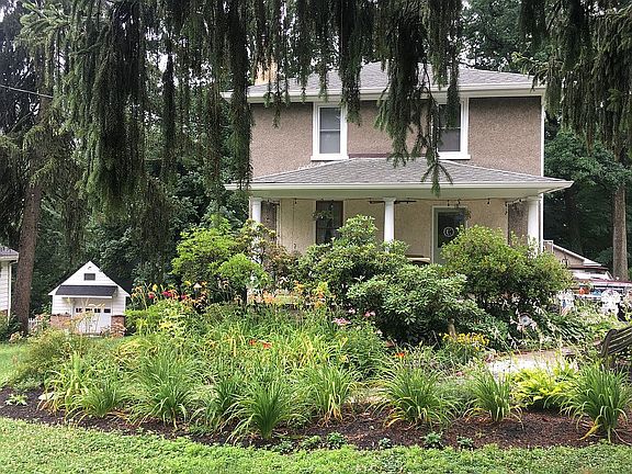 3rd image of 1414 Delmont Ave