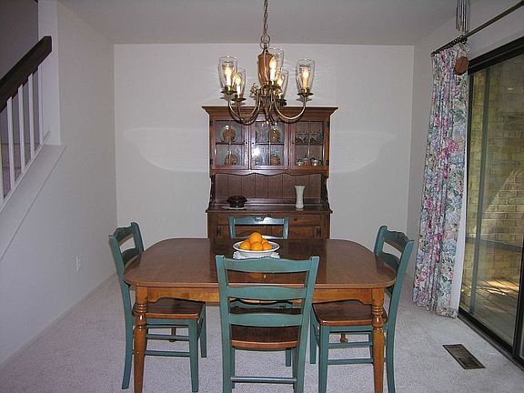 5th image of 9620 Shadow Oak Dr