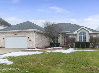 13340 S Vicarage Dr, Plainfield, IL 60585