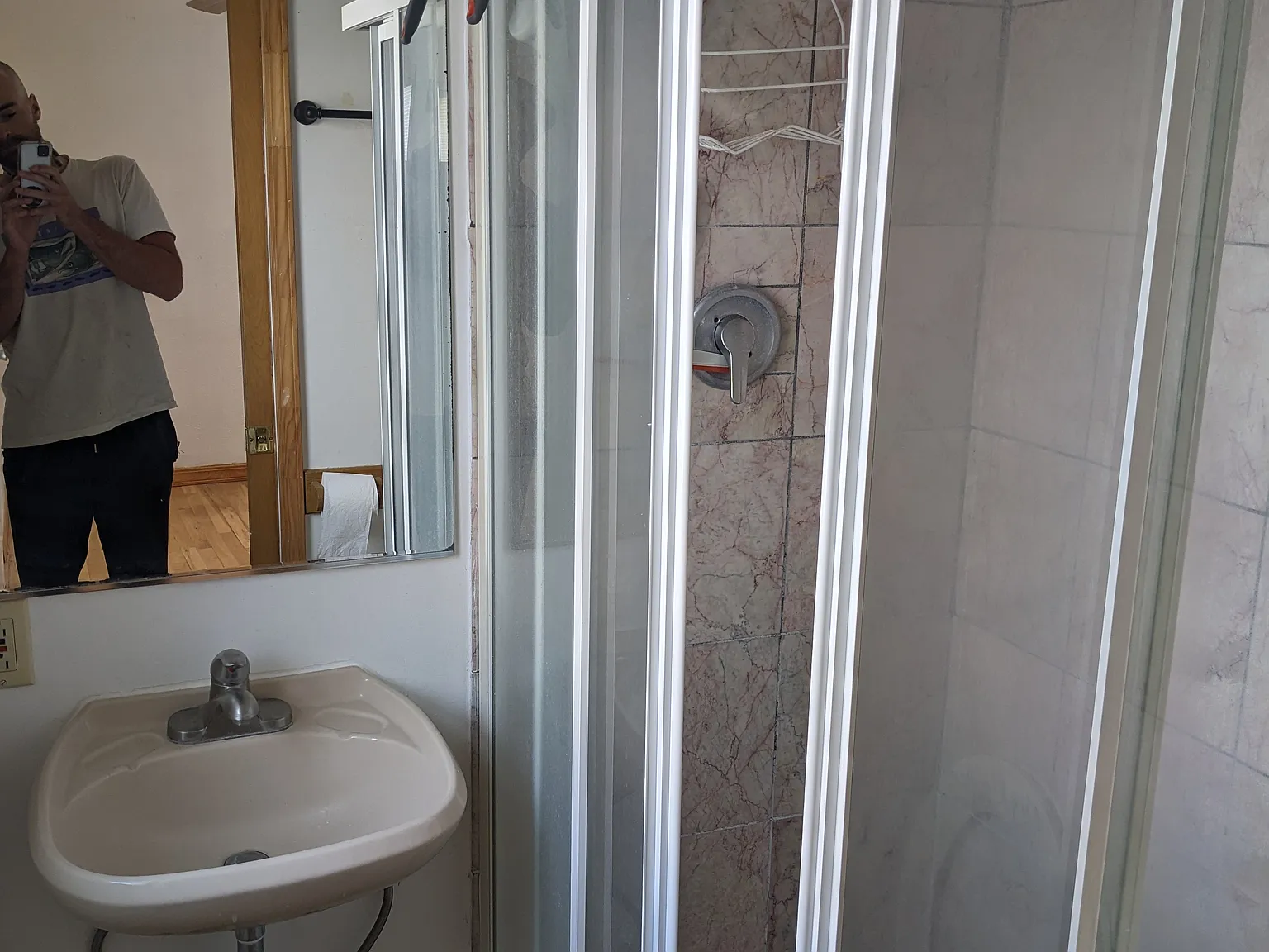 2 bed, 1400 sqft, $825 — Photo 4