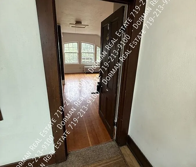 33 W Willamette Ave #6 — Photo 2