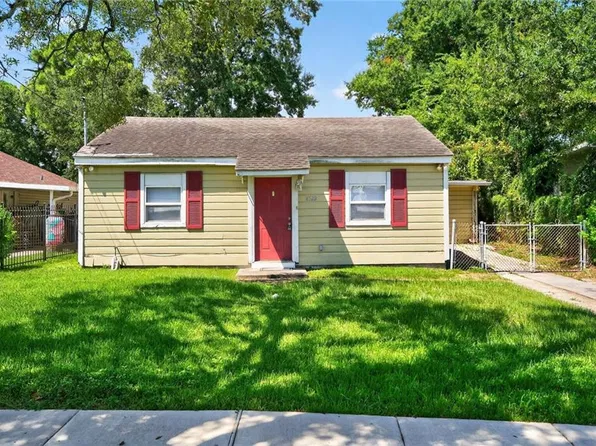 4522 Montegut Dr, New Orleans, LA 70126