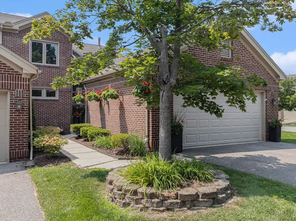 113 Ponds View Dr, Ann Arbor, MI 48103