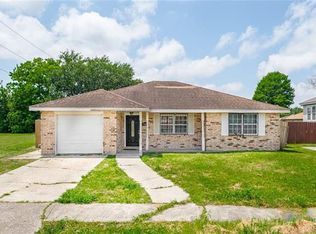 7308 Ligustrum Dr, New Orleans, LA 70126